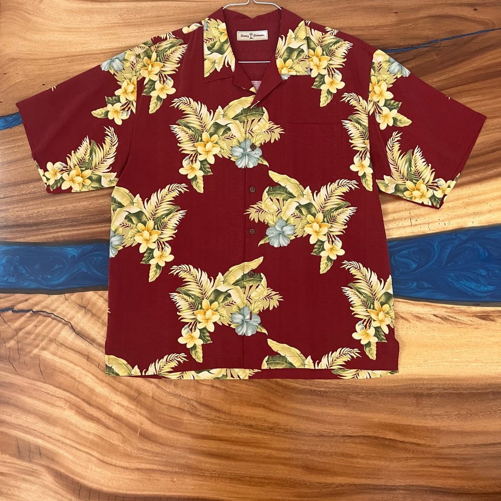 Tommy Bahama Men’s 100% Silk Camp Shirt | Size: XL